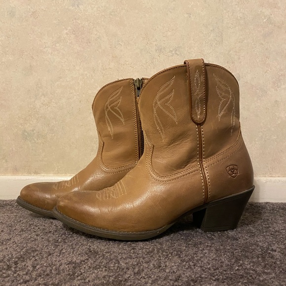 ariat ankle boots